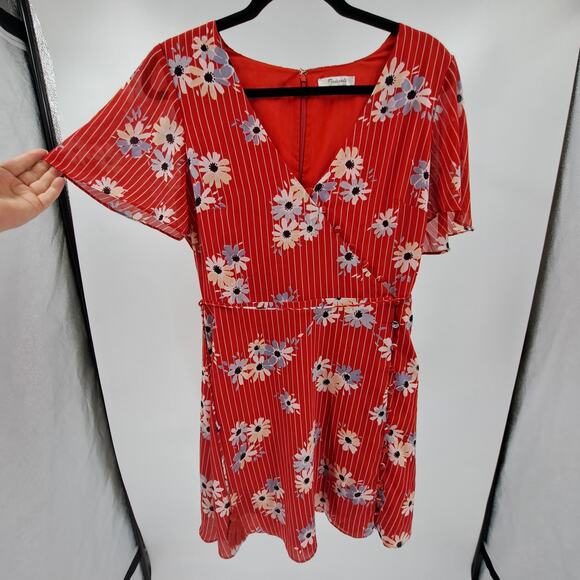 Madewell Mini Dress 6 Button Wrap Tie Floral Flutter Sleeve‎ Daisy Society Red - Picture 8 of 11